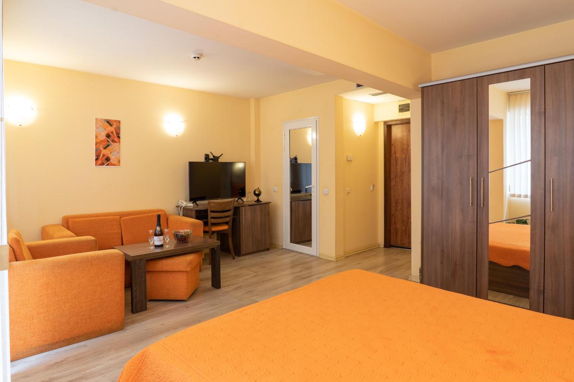 Family Hotel Gran Ivan Varna Exterior foto