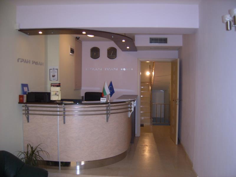 Family Hotel Gran Ivan Varna Exterior foto